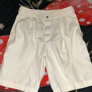 Dockers Men's Off-White Cotton “Chino” Shorts